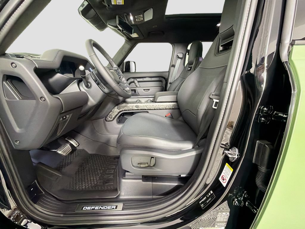 New 2026 Land Rover Defender 110 OCTA AWD/4WD image 22