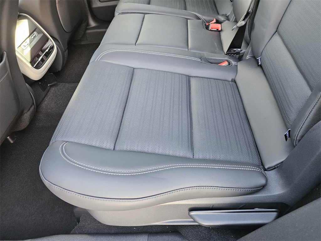 Used 2025 Lincoln Nautilus Reserve image 29