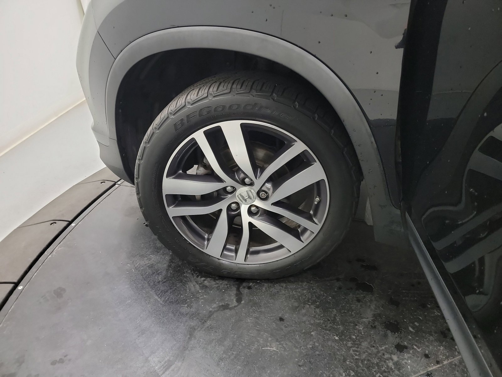 Used 2016 Honda Pilot Touring image 30