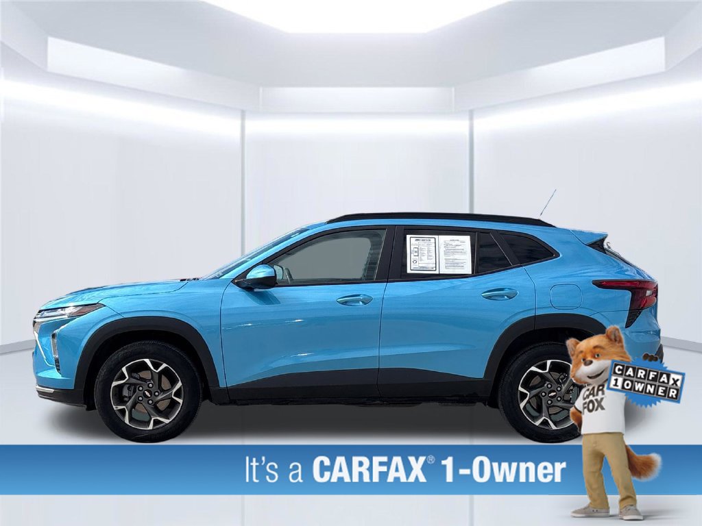 Used 2025 Chevrolet Trax LT w/ Driver Confidence Package FWD image 4
