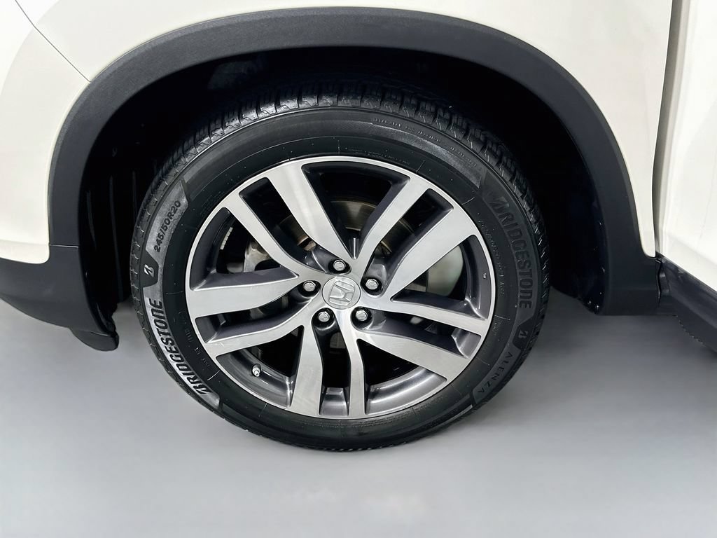 Certified 2017 Honda Pilot Touring image 32