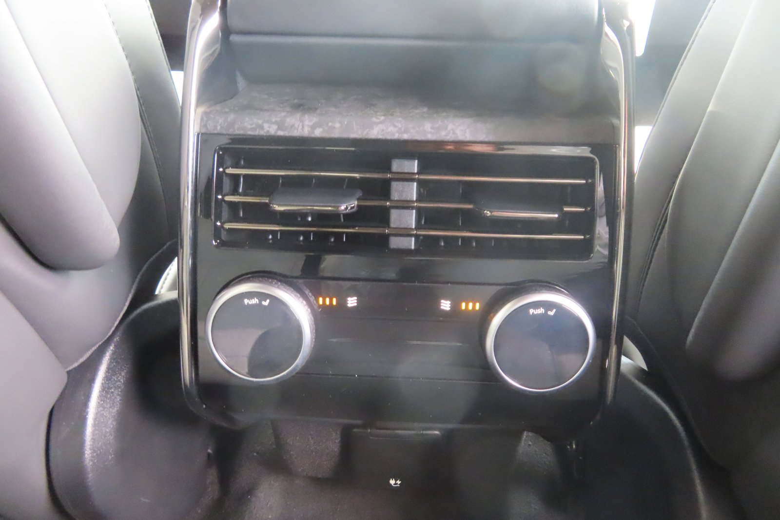 New 2024 Land Rover Range Rover Sport Dynamic SE image 39