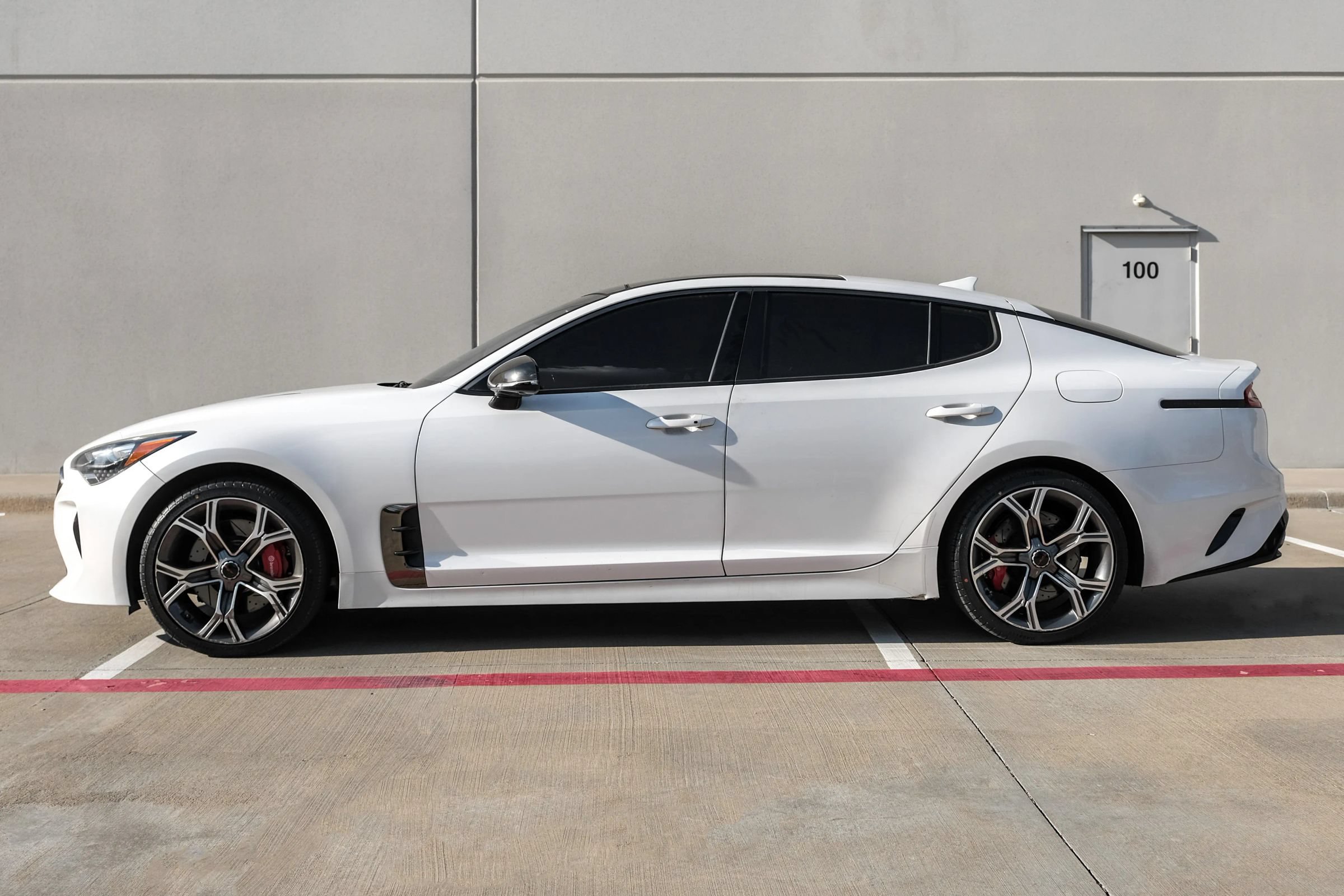Used 2020 Kia Stinger GT2 RWD image 17