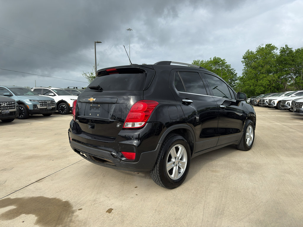 Used 2020 Chevrolet Trax LT w/ LT Convenience Package image 8