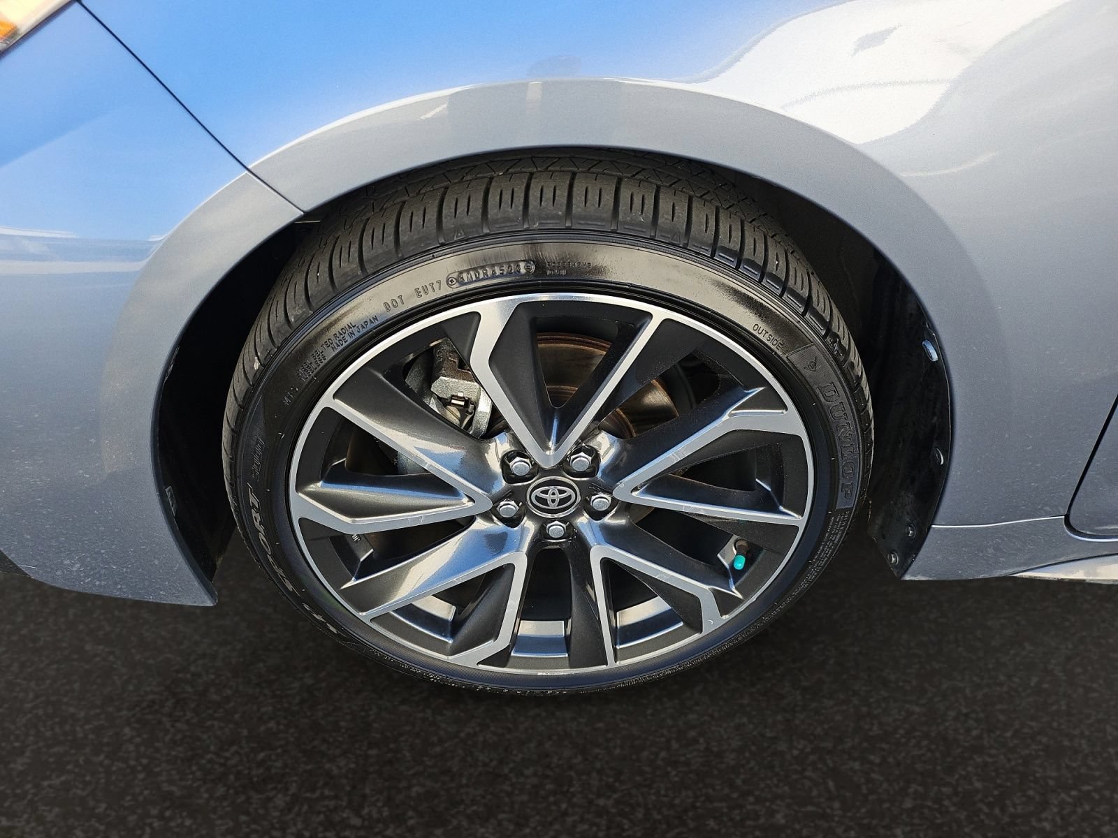 Used 2020 Toyota Corolla XSE FWD image 37