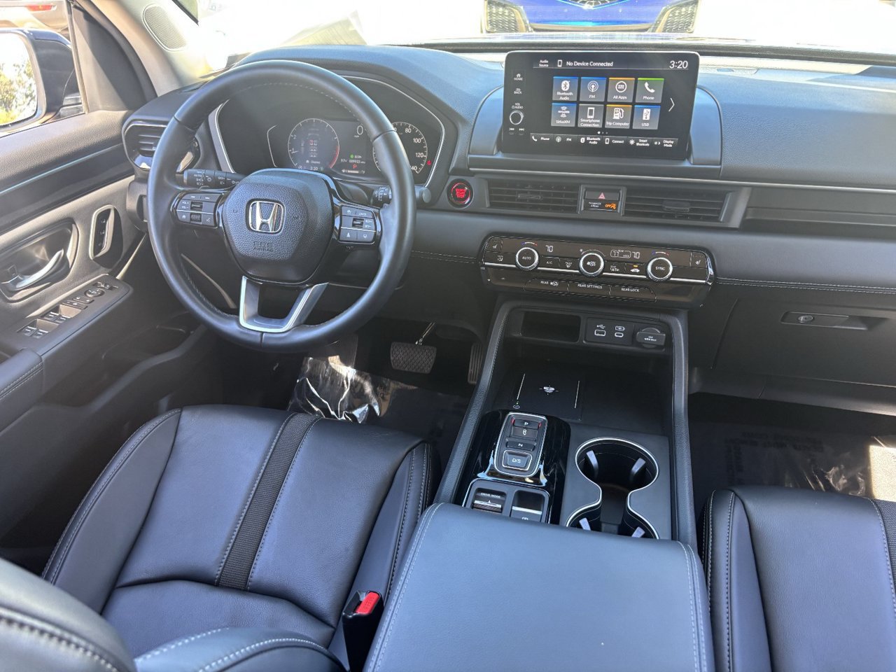 Used 2025 Honda Pilot EX-L image 12