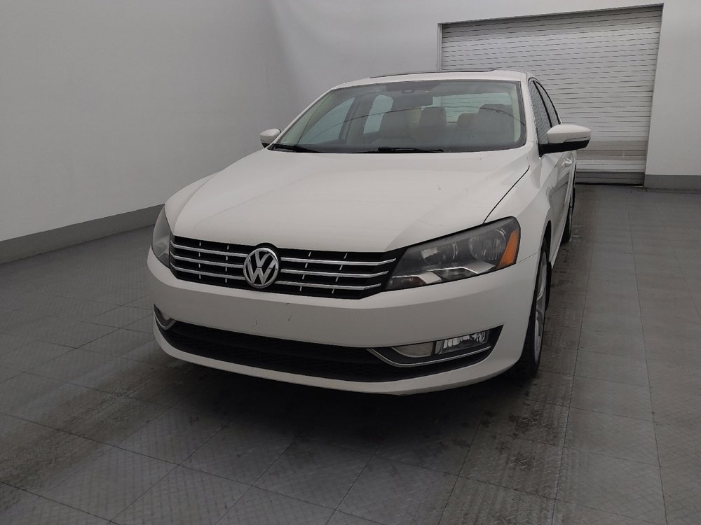 Used 2014 Volkswagen Passat 1.8T SEL Premium image 15