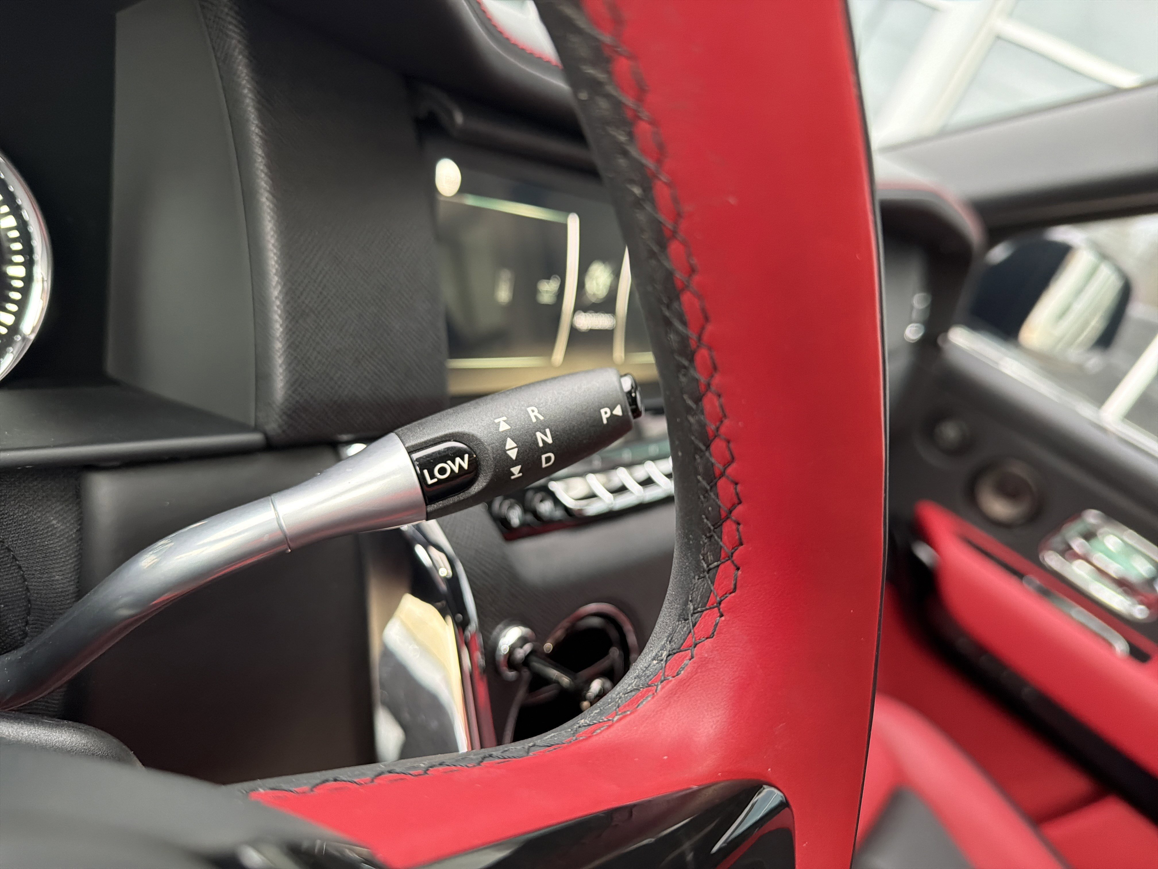 Certified 2023 Rolls-Royce Cullinan w/ Cullinan Package image 21