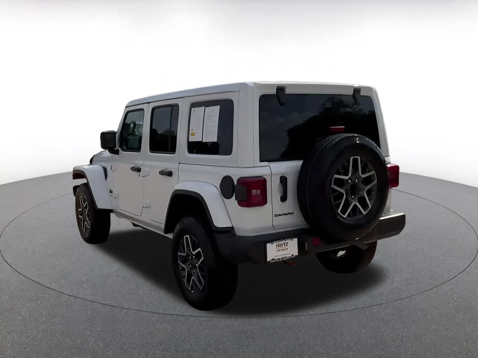 Used 2025 Jeep Wrangler Sahara image 15