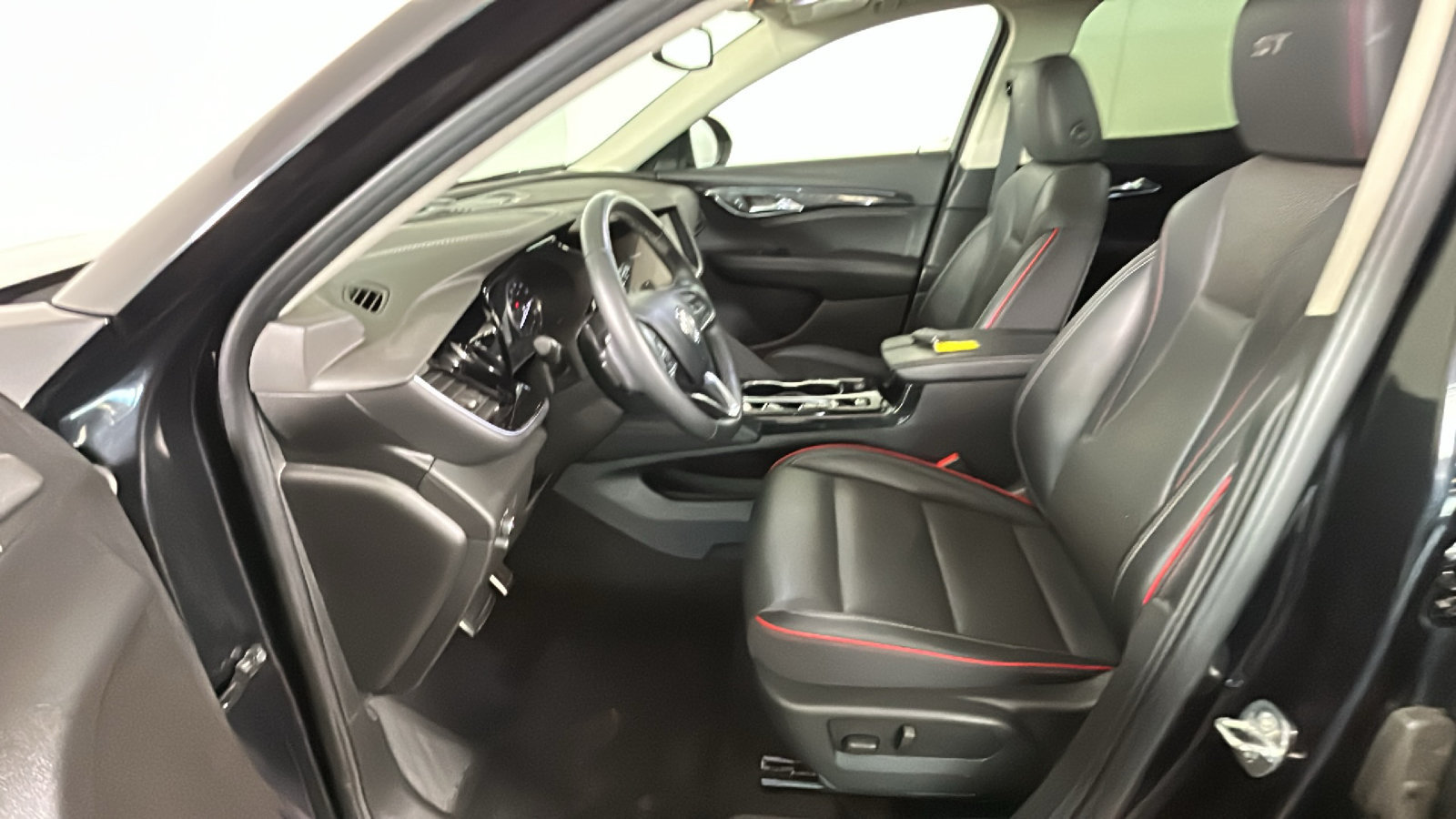 Used 2023 Buick Envision Essence w/ Sport Touring Package FWD image 14