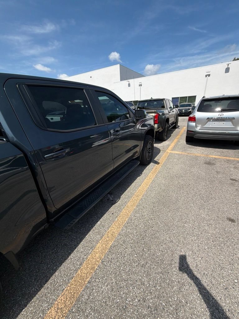 Used 2020 Chevrolet Silverado 1500 LT w/ All-Star Edition AWD/4WD image 8