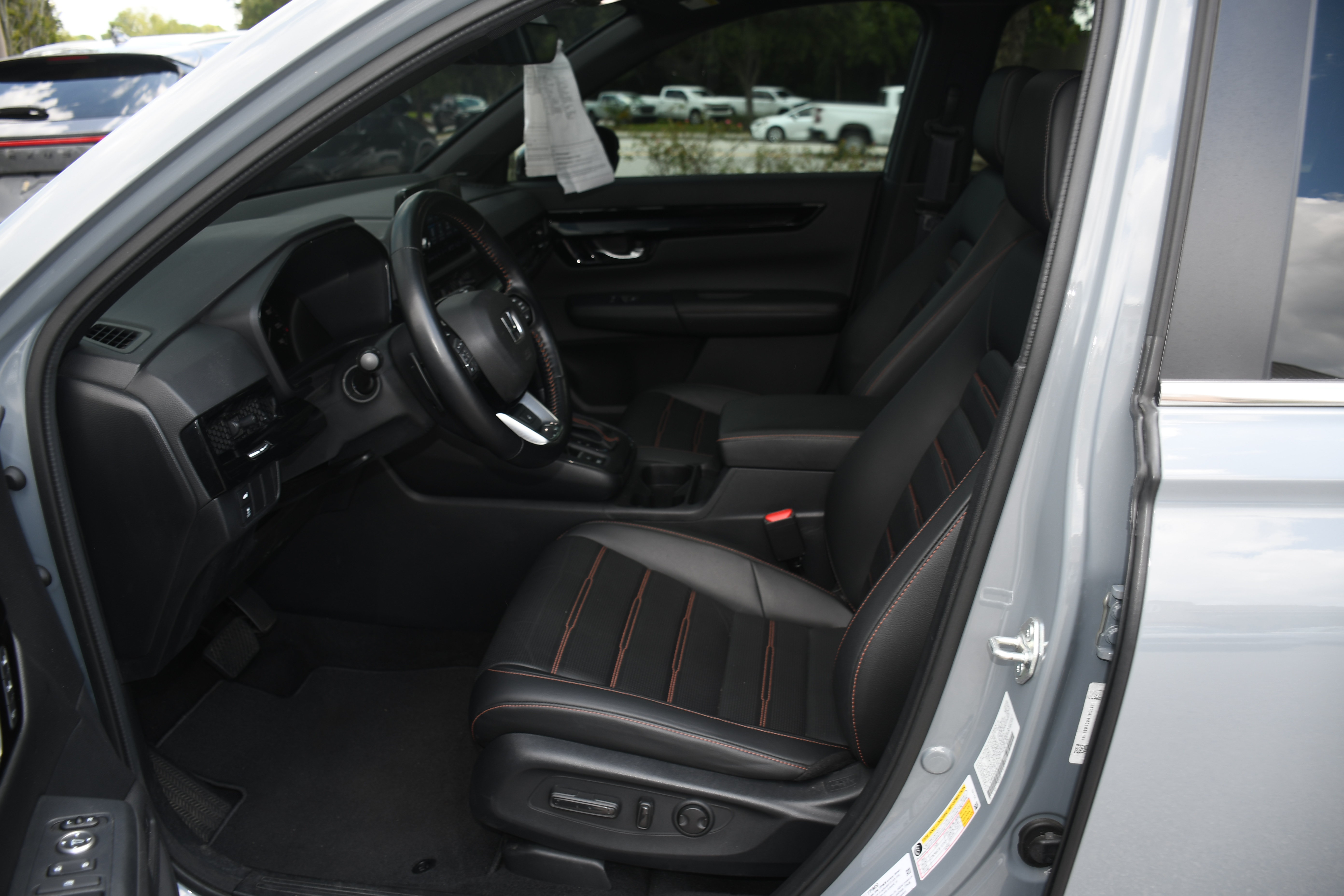 Used 2025 Honda CR-V Sport Touring image 8