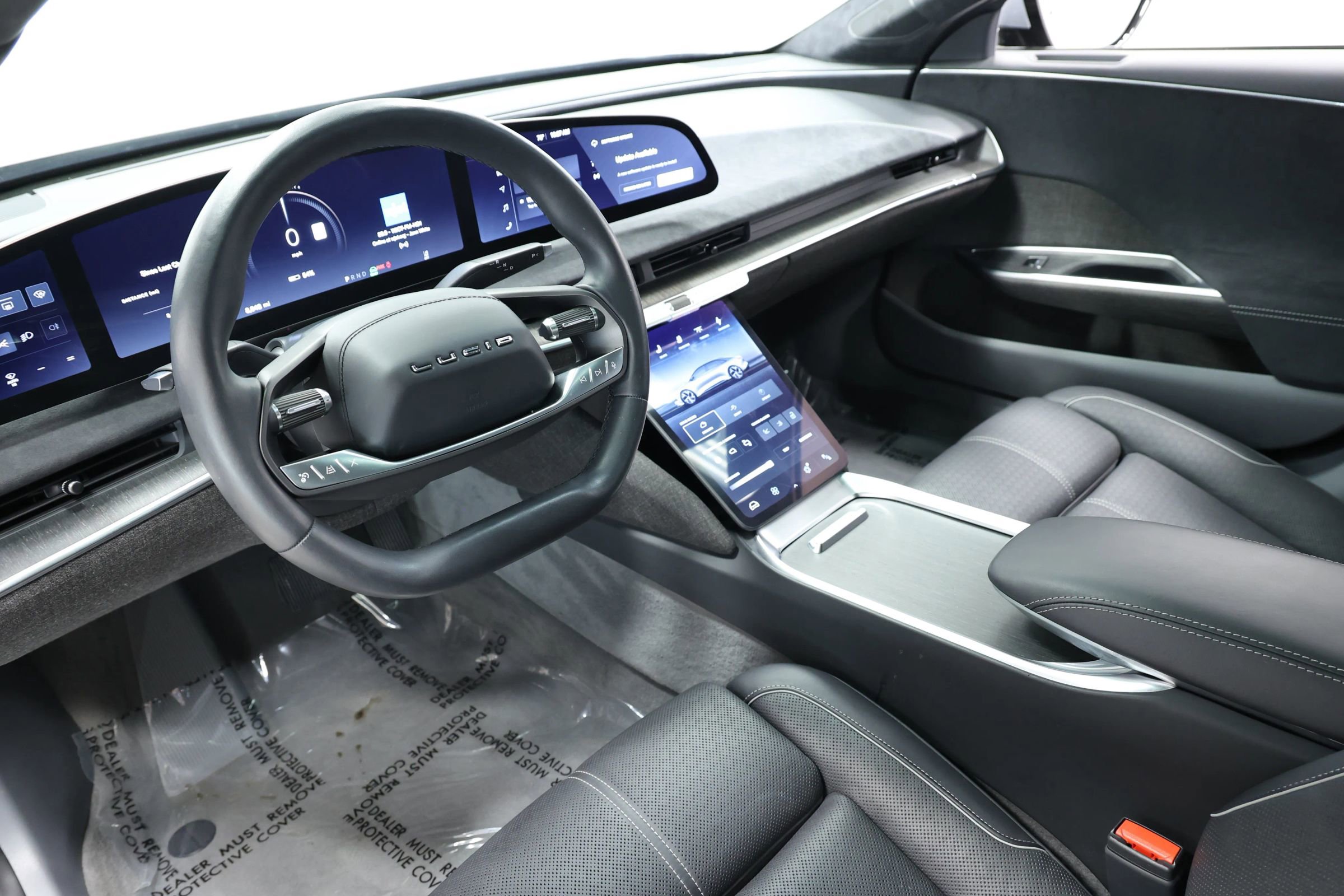 Used 2023 Lucid Air Grand Touring image 2