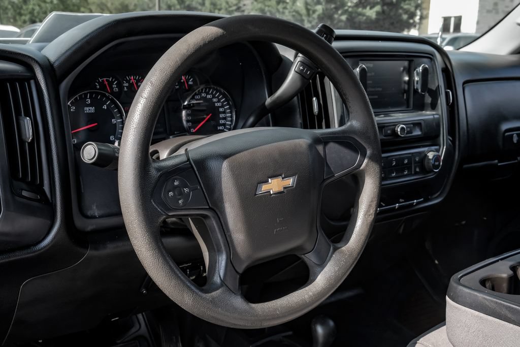 Used 2018 Chevrolet Silverado 1500 W/T w/ Trailering Package AWD/4WD image 13