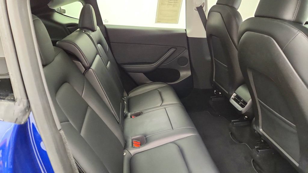 Used 2023 Tesla Model Y AWD image 26