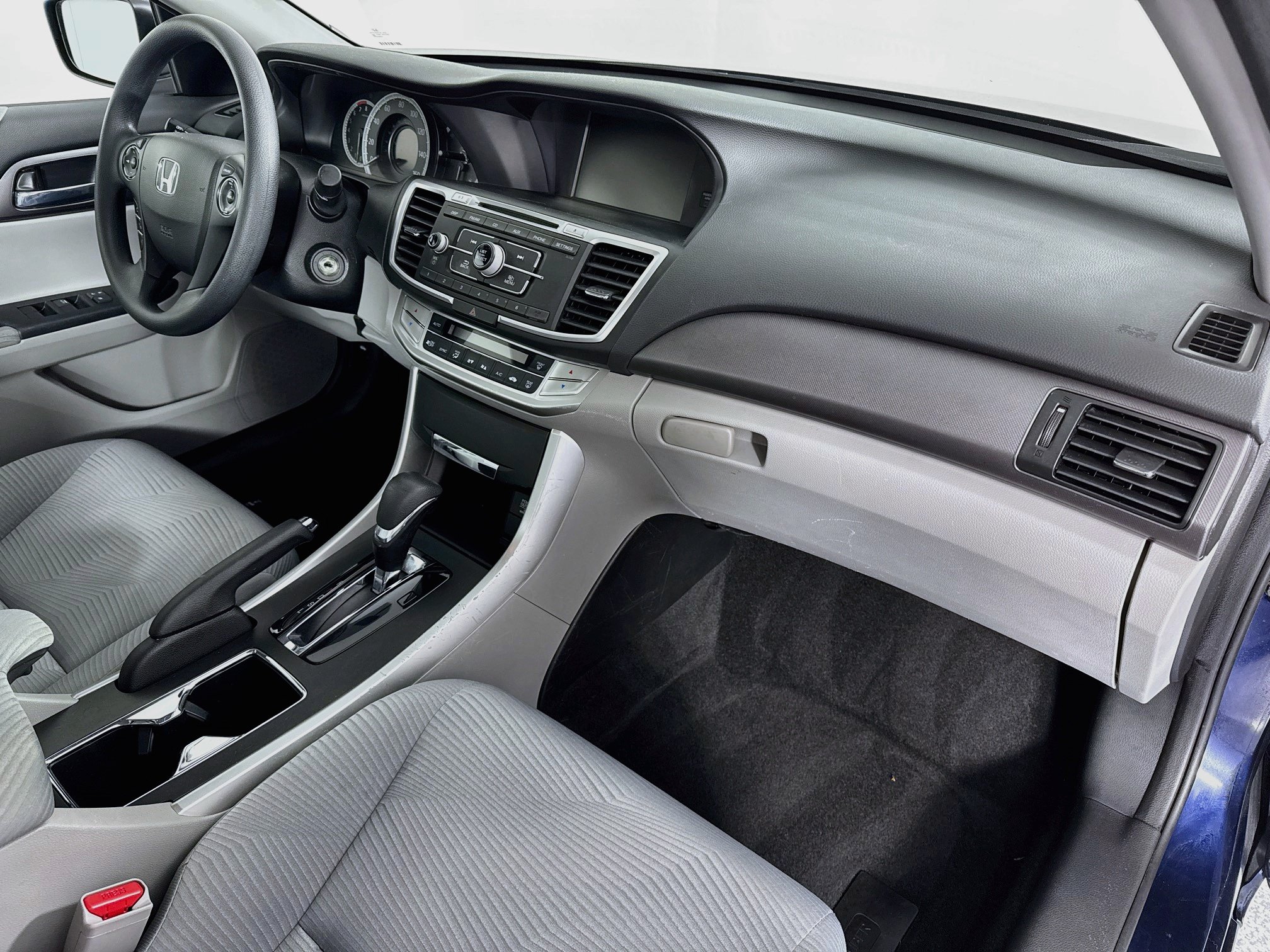 Used 2015 Honda Accord LX image 26