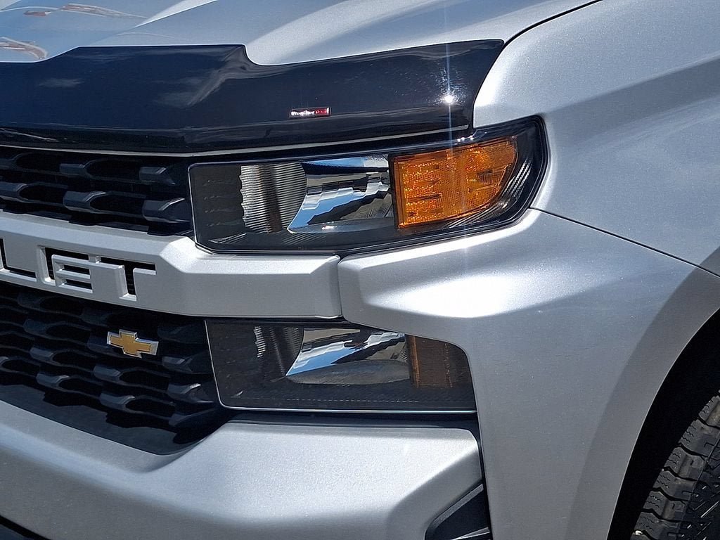 Used 2020 Chevrolet Silverado 1500 Custom w/ Custom Value Package RWD image 9