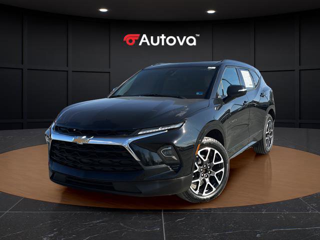 Used 2025 Chevrolet Blazer RS image 1