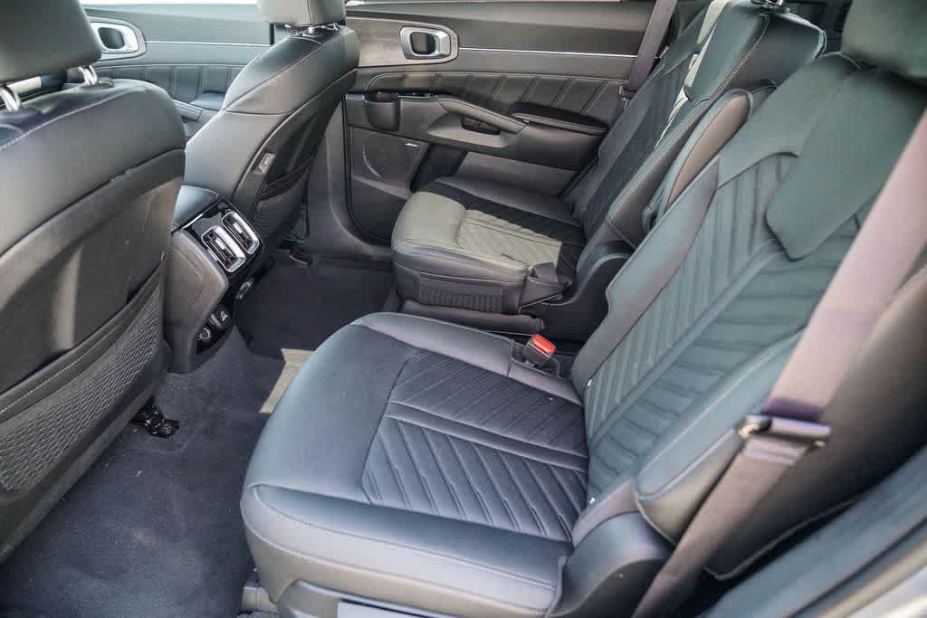 Certified 2024 Kia Sorento SX Prestige AWD/4WD image 17