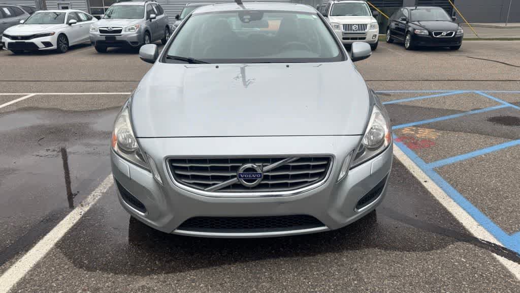 Used 2013 Volvo S60 T5 image 2