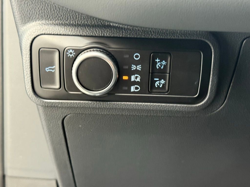 New 2025 Ford Explorer Active image 24