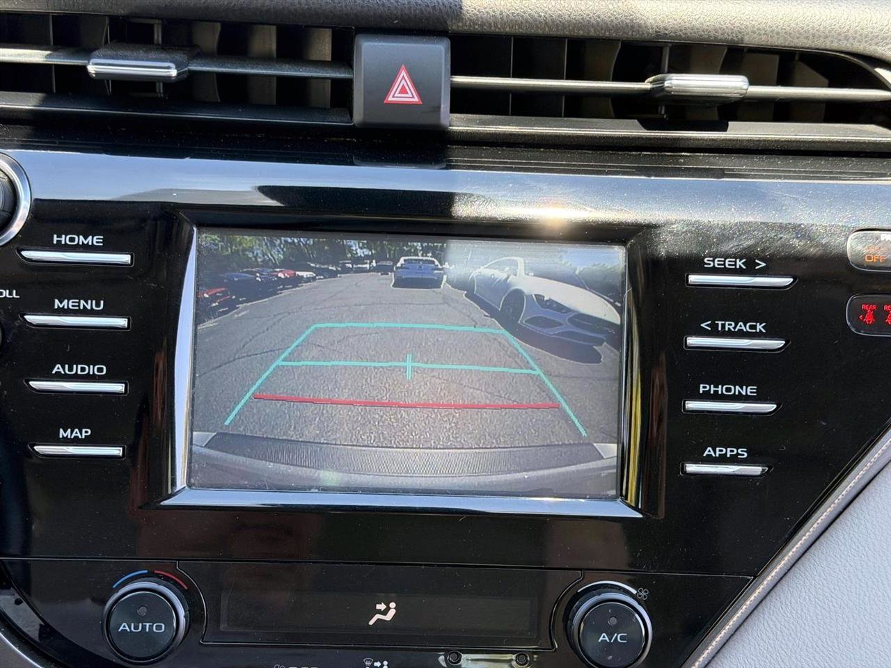Used 2019 Toyota Camry SE w/ Protection Package (Q2) FWD image 21