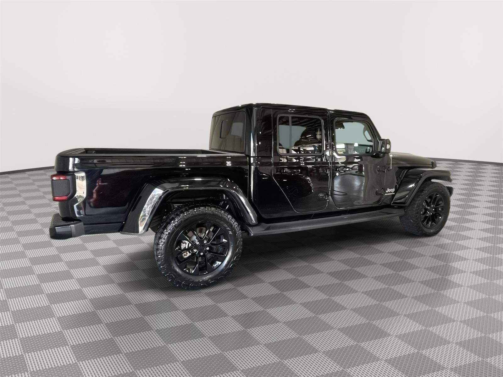 Used 2022 Jeep Gladiator Overland image 7