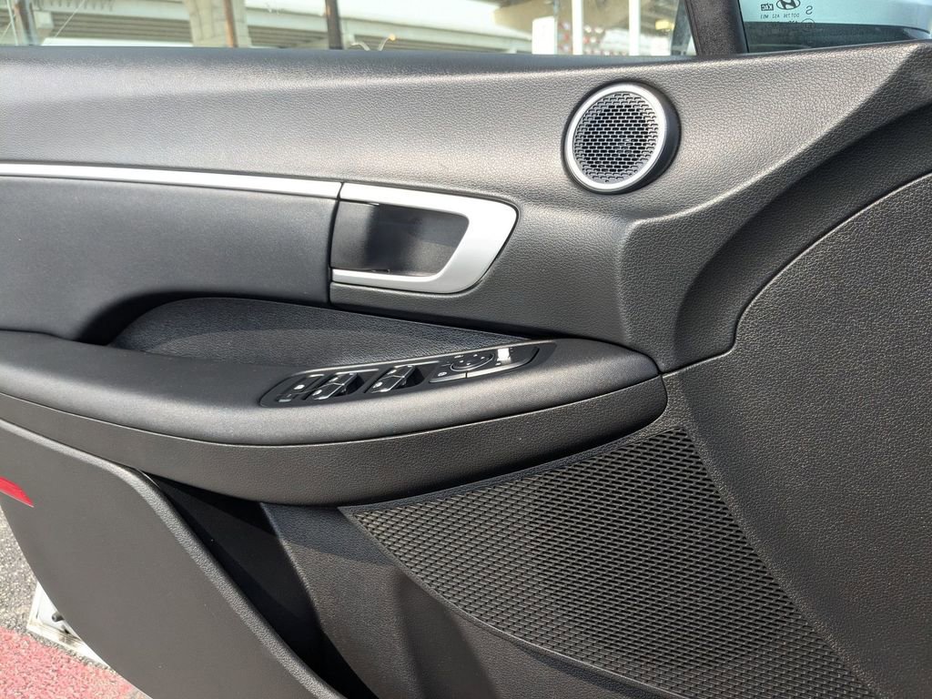 Used 2025 Hyundai Sonata SEL FWD image 15