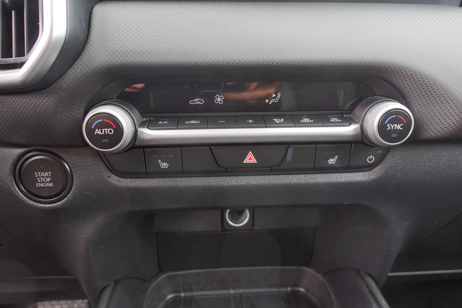 Used 2025 MAZDA CX-50 AWD 2.5 S w/ Premium Package image 23