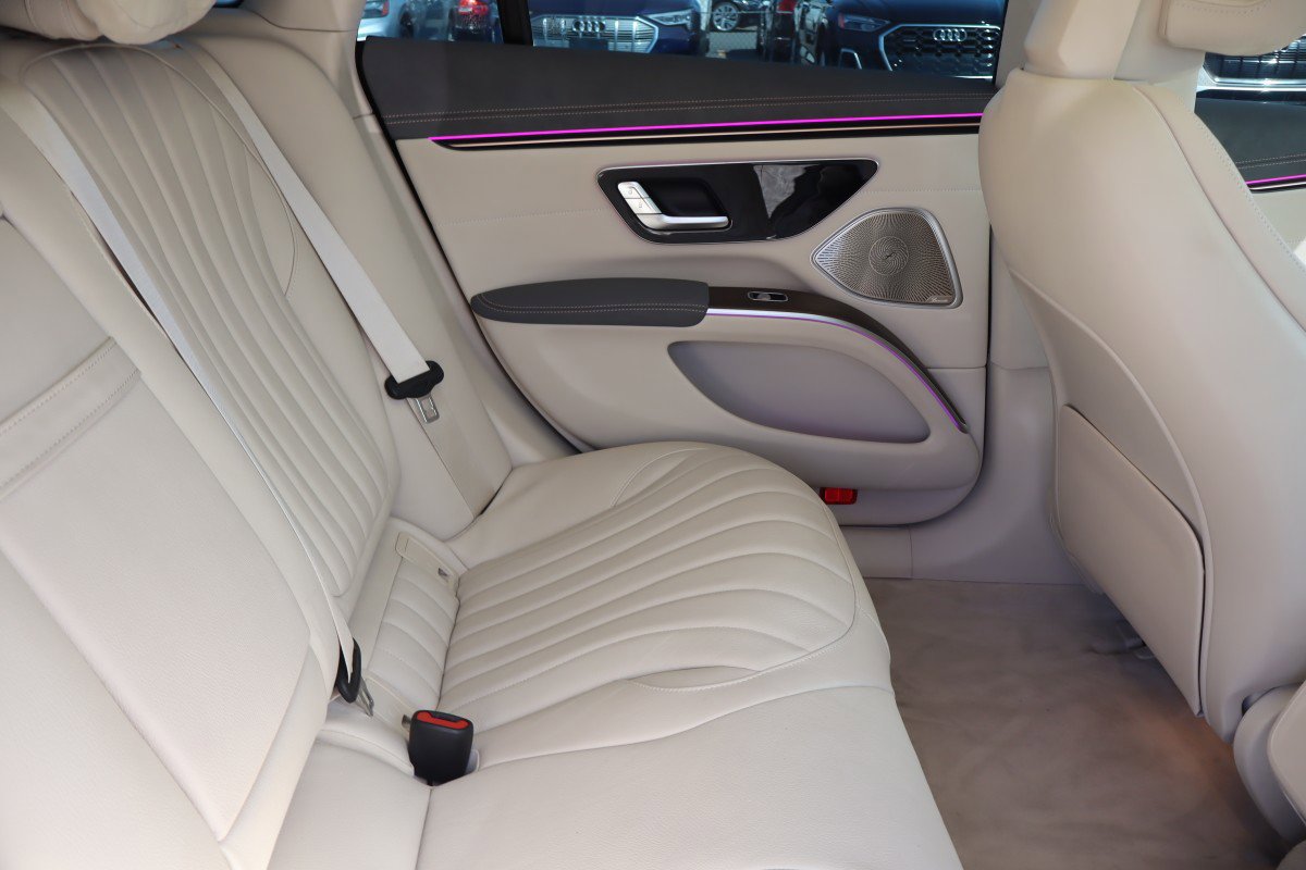 Used 2022 Mercedes-Benz EQS 580 4MATIC Sedan image 19