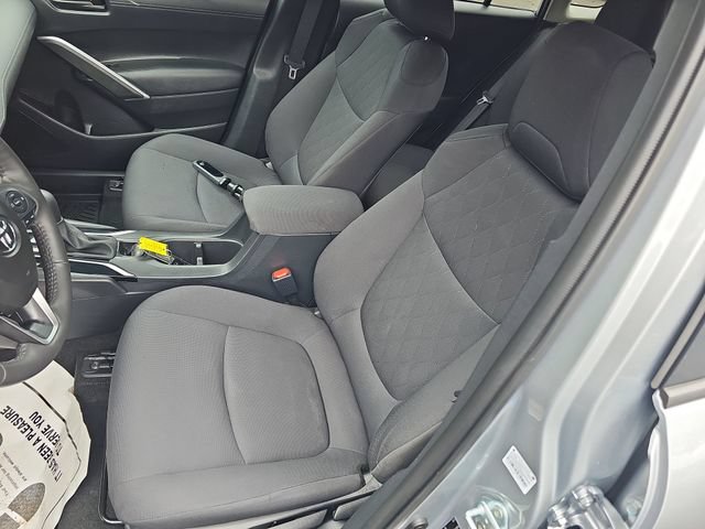 Used 2024 Toyota Corolla Cross LE AWD/4WD image 21