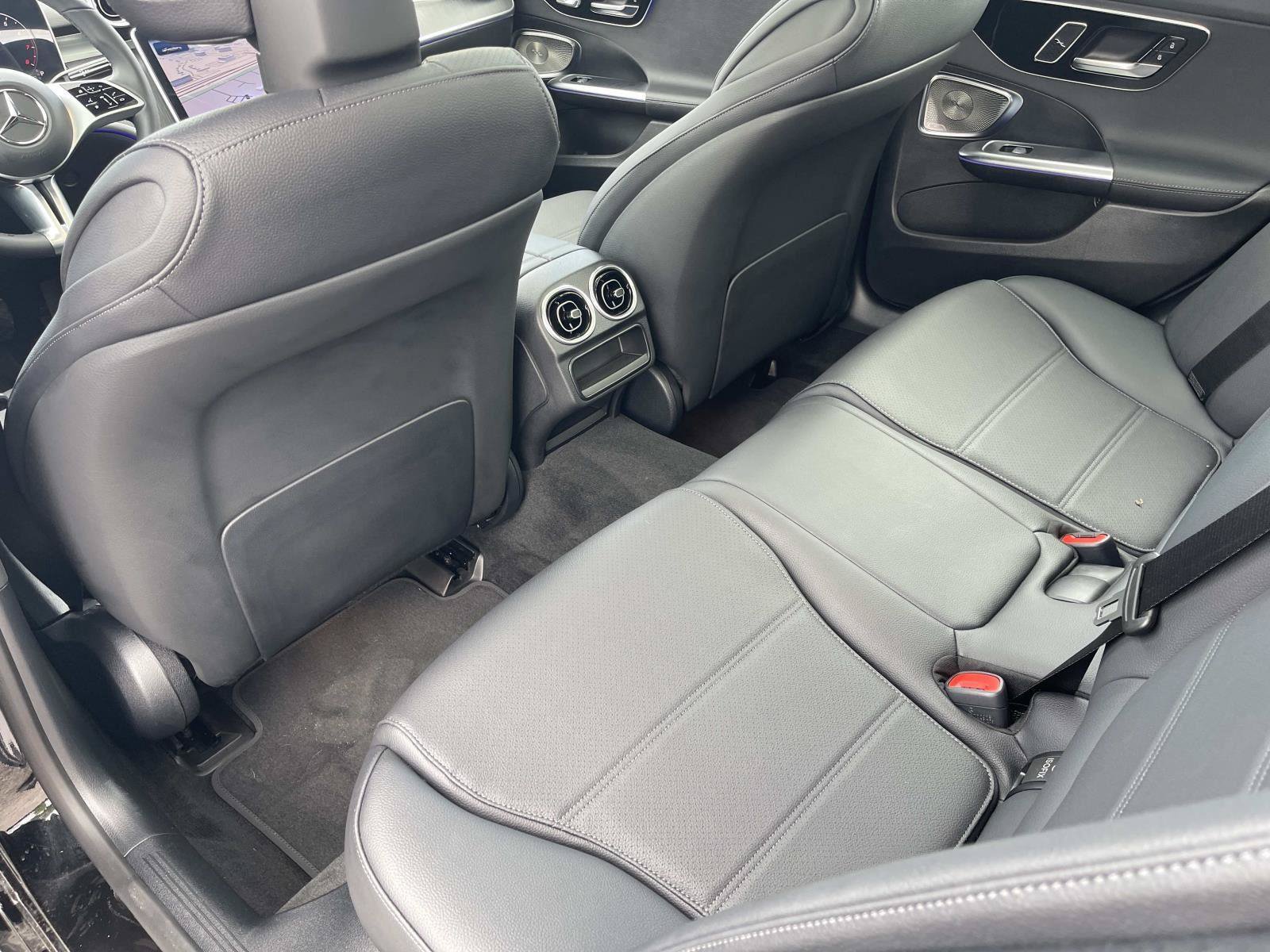 Certified 2025 Mercedes-Benz C 300 4MATIC Sedan image 19