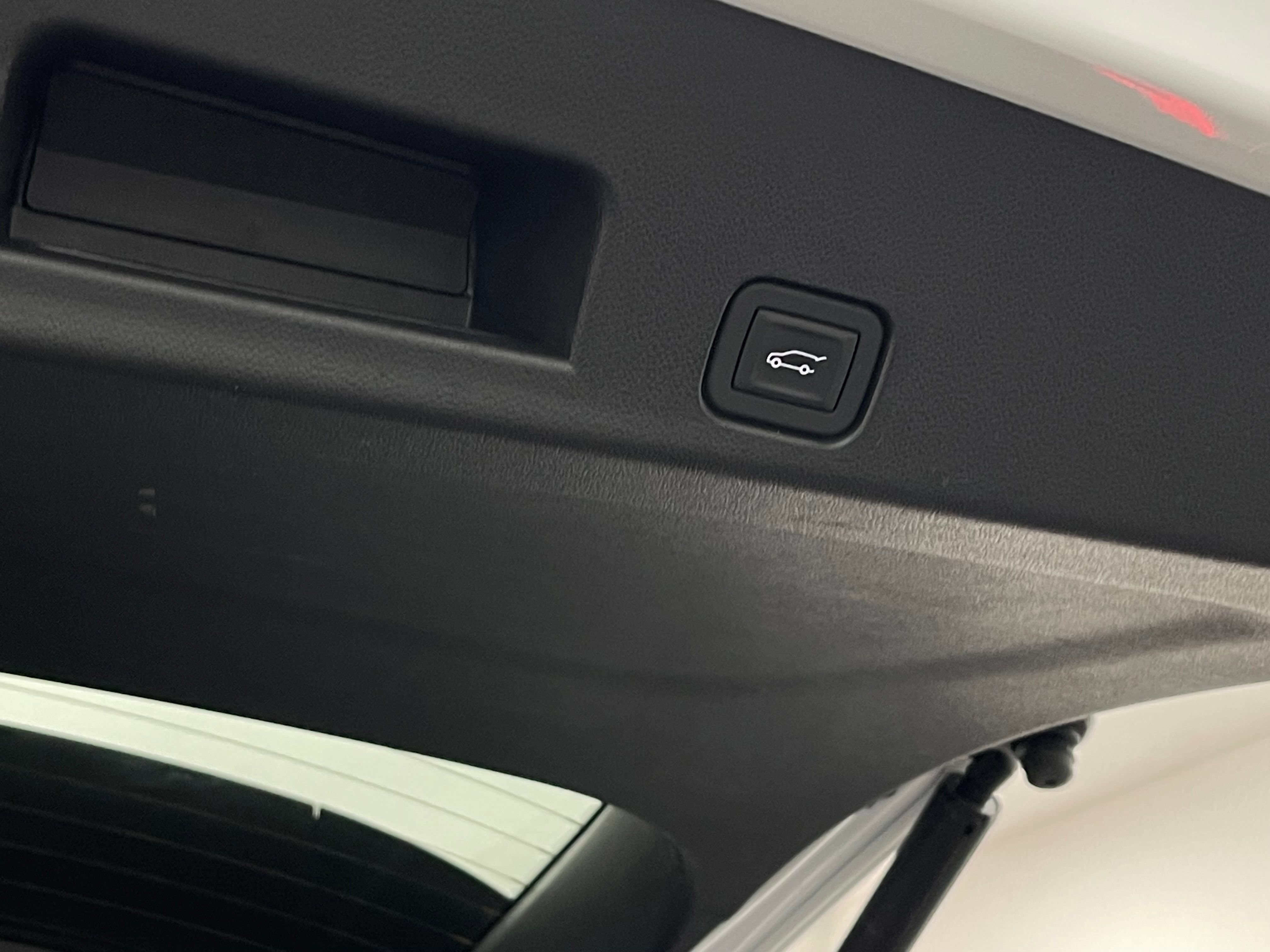 Used 2025 GMC Acadia Elevation FWD image 10