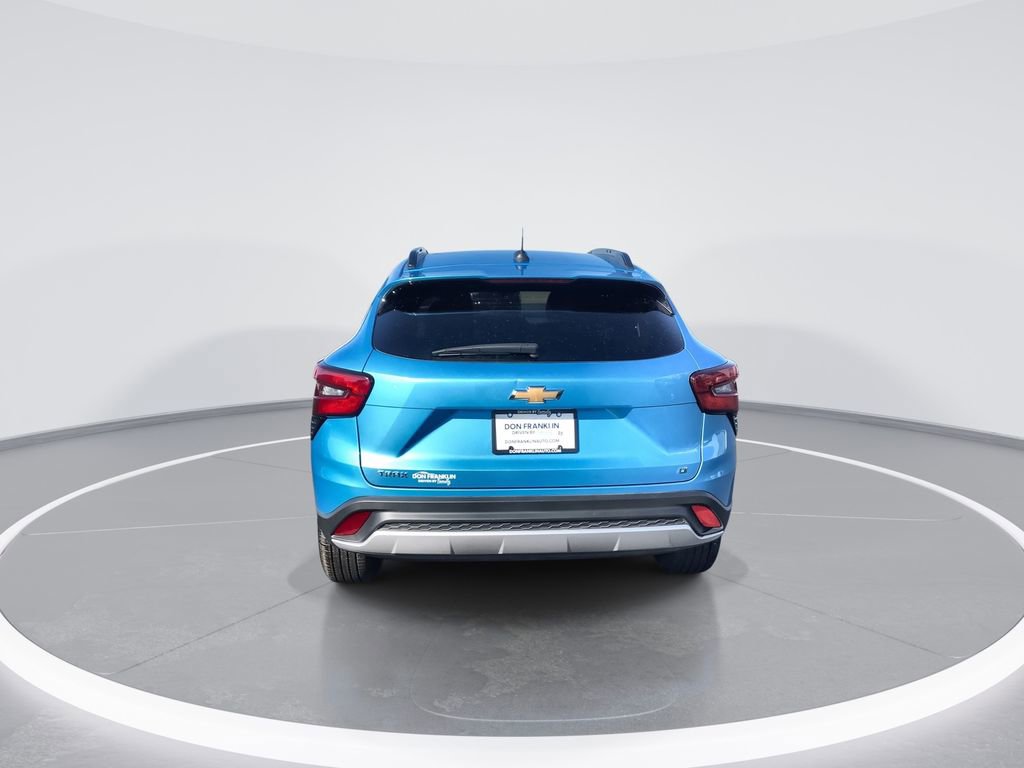 Used 2025 Chevrolet Trax LT image 7
