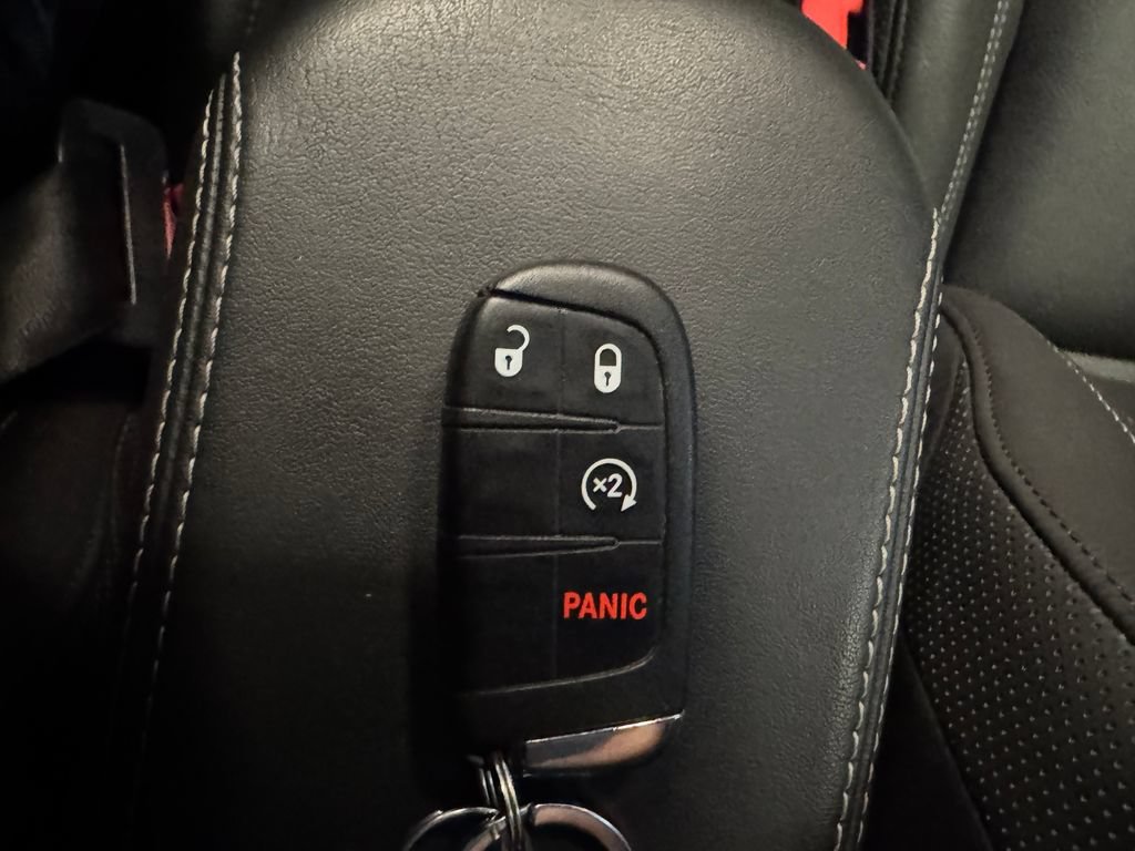 Used 2022 Jeep Renegade Limited AWD/4WD image 17