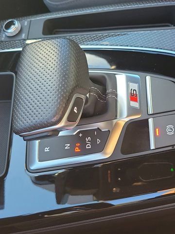 Used 2022 Audi SQ5 Premium image 27