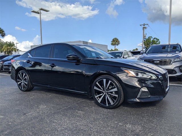 Used 2021 Nissan Altima 2.0 SR image 2