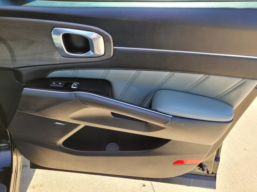 Used 2024 Kia Sorento SX Prestige w/ Sage Leather Package image 7