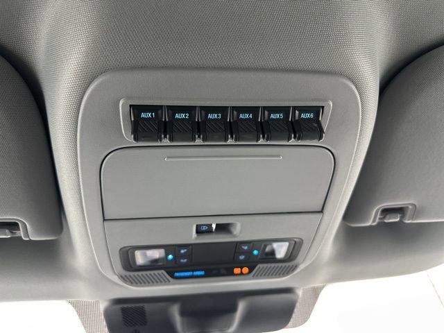 Used 2025 Ford F250 XLT w/ Black Appearance Package image 18