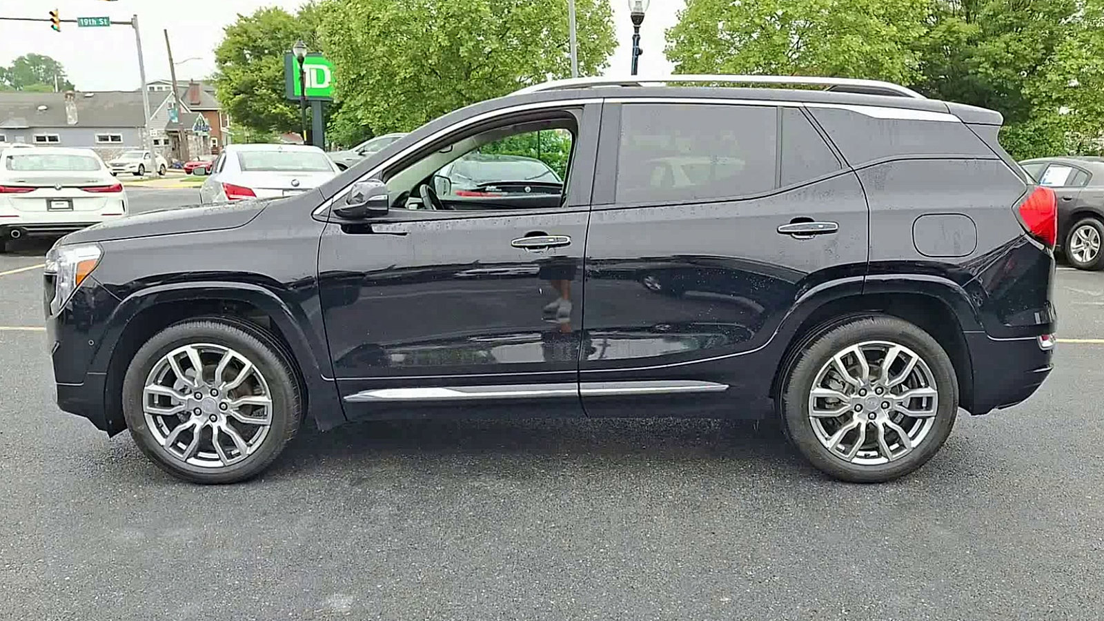 Used 2023 GMC Terrain Denali image 5