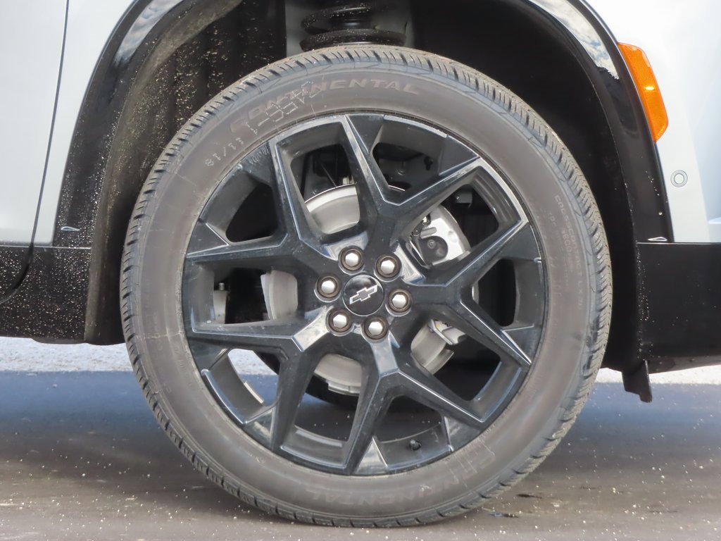 New 2026 Chevrolet Traverse RS w/ LPO, Floor Liner Package image 17