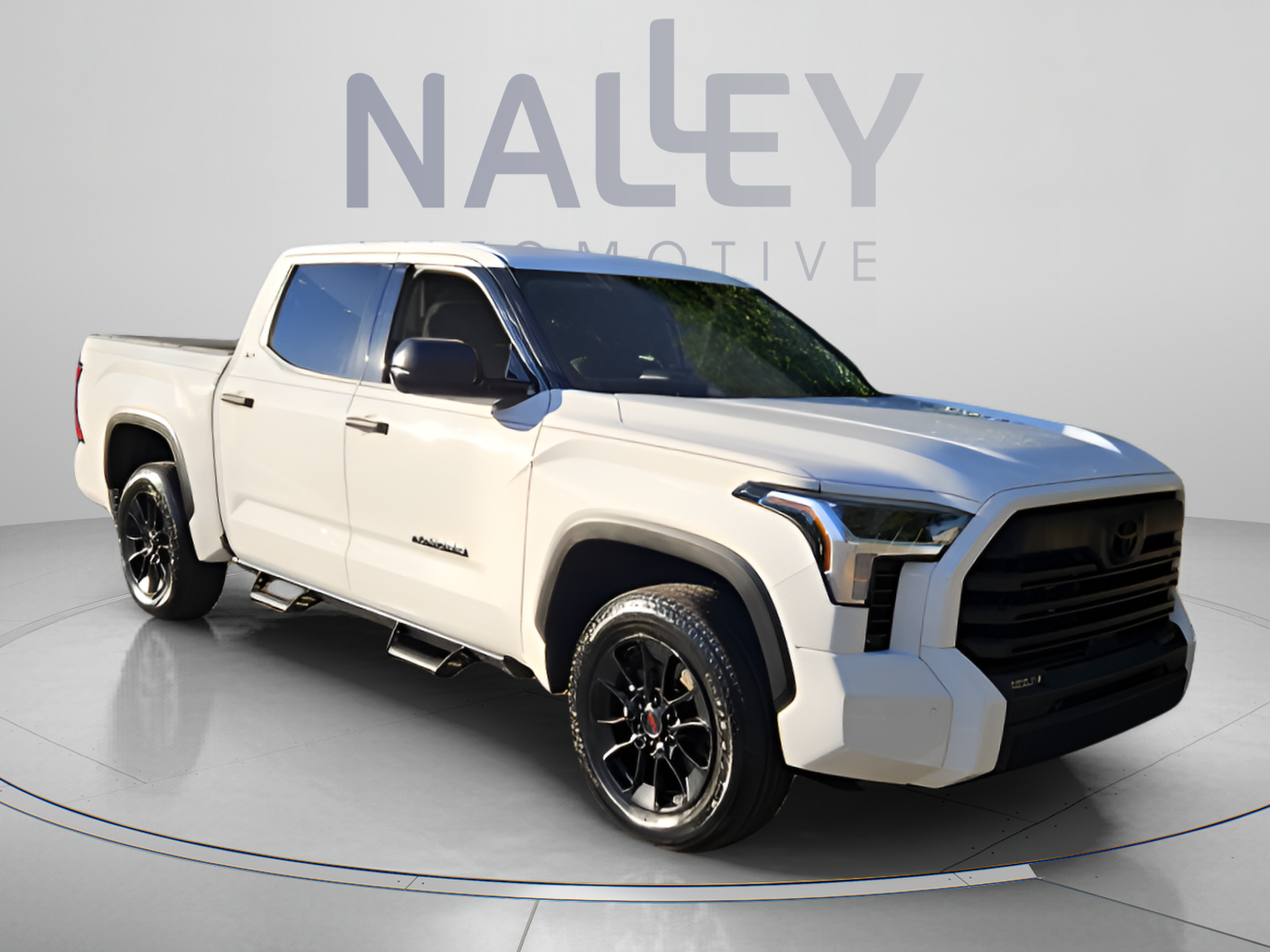Used 2023 Toyota Tundra SR5 w/ SR5 Convenience Package AWD/4WD image 6