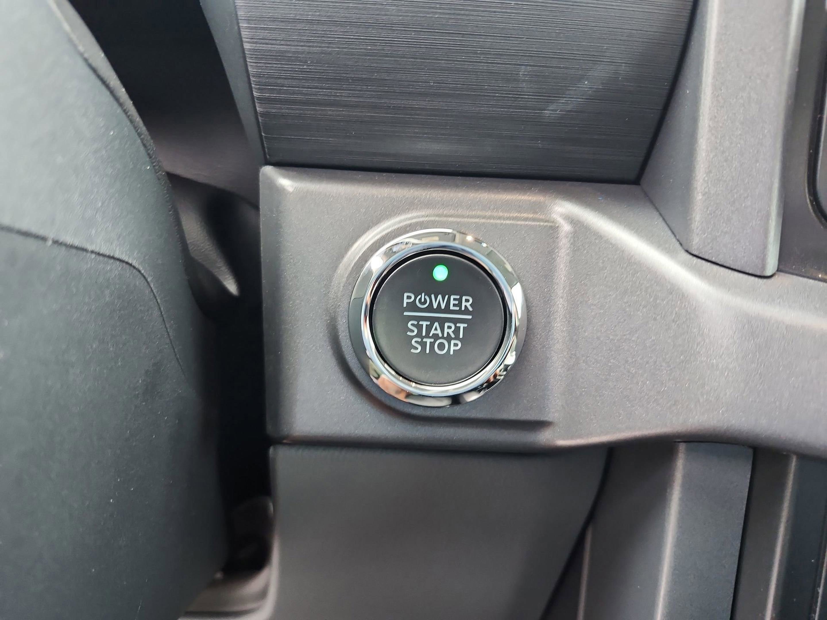 New 2025 Ford F150 Lightning XLT image 28
