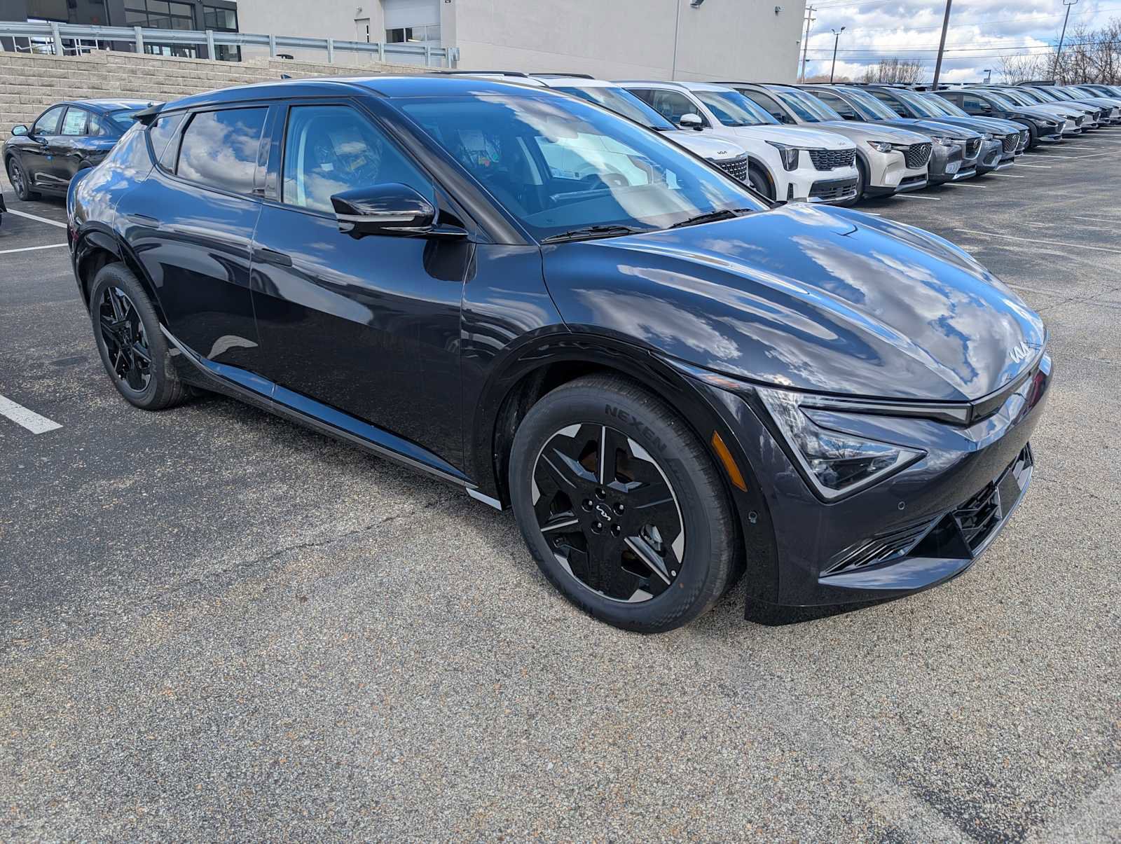 New 2025 Kia EV6 Wind AWD/4WD image 6