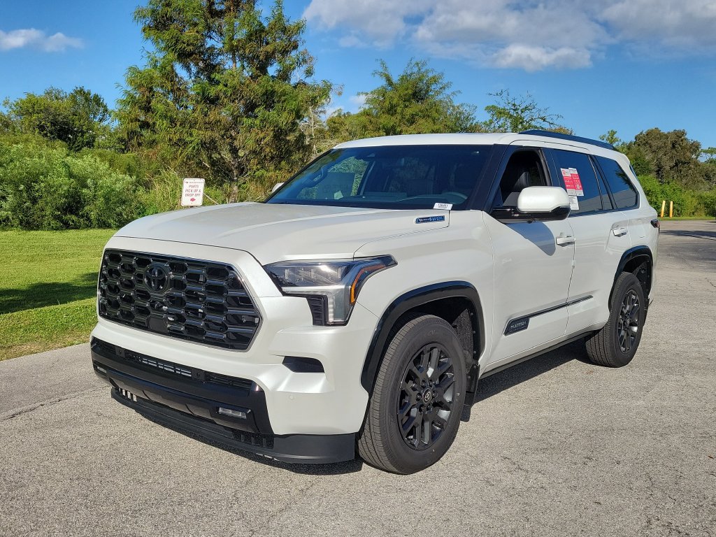 New 2026 Toyota Sequoia Platinum AWD/4WD image 32