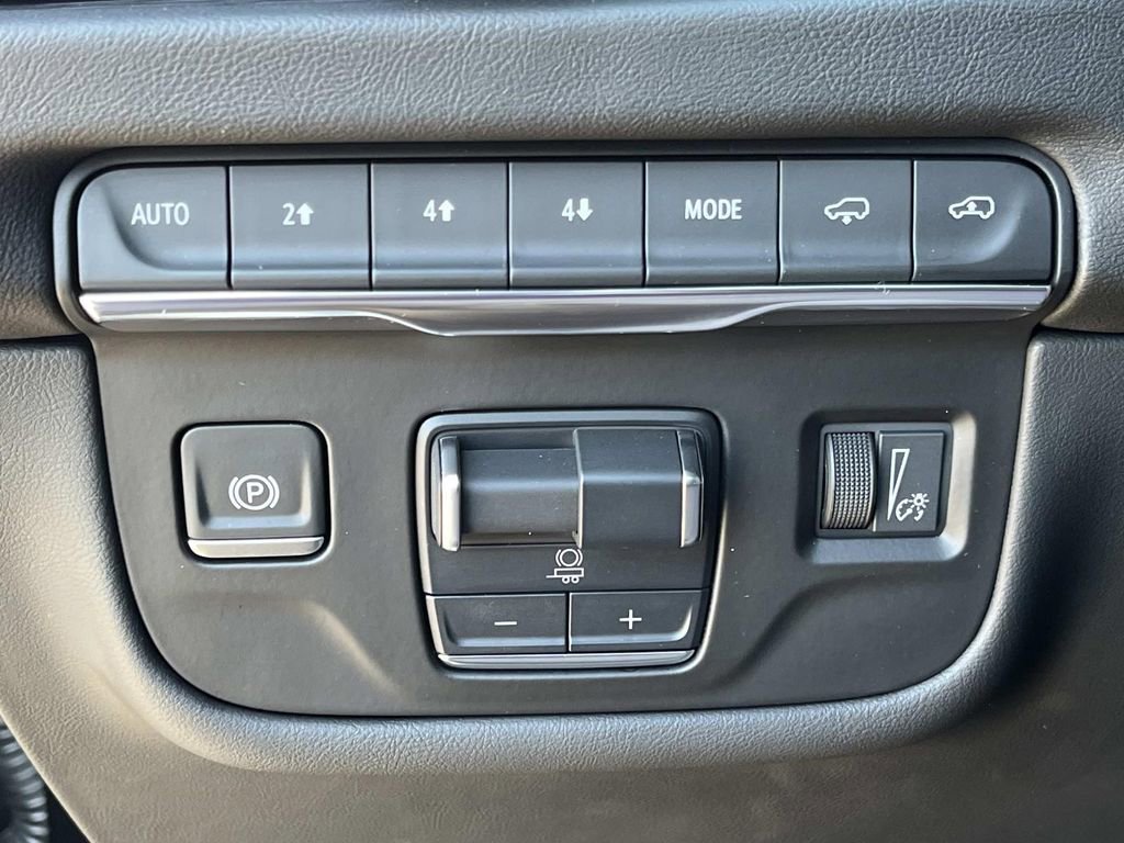 Certified 2025 Cadillac Escalade Sport w/ Touring Package image 30