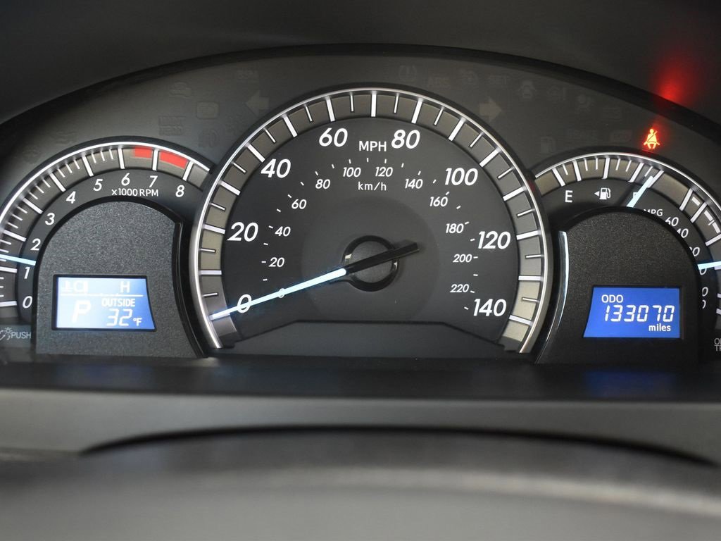 Used 2013 Toyota Camry SE image 14