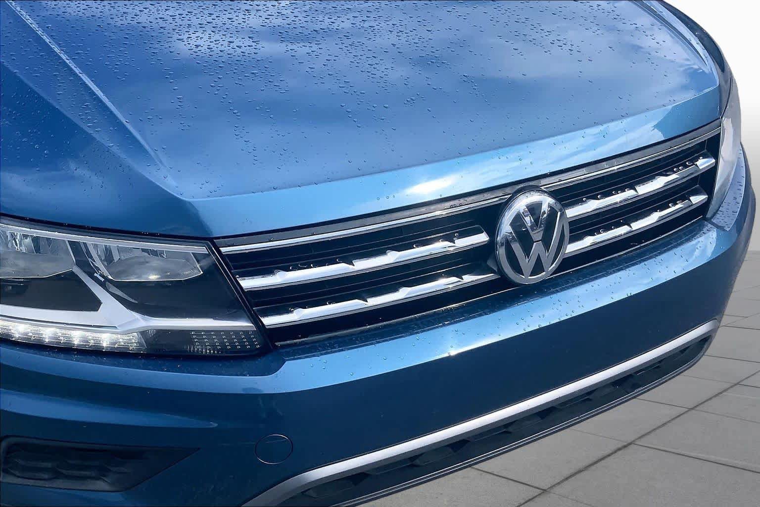 Used 2019 Volkswagen Tiguan SE w/ Panoramic Sunroof Package FWD image 30