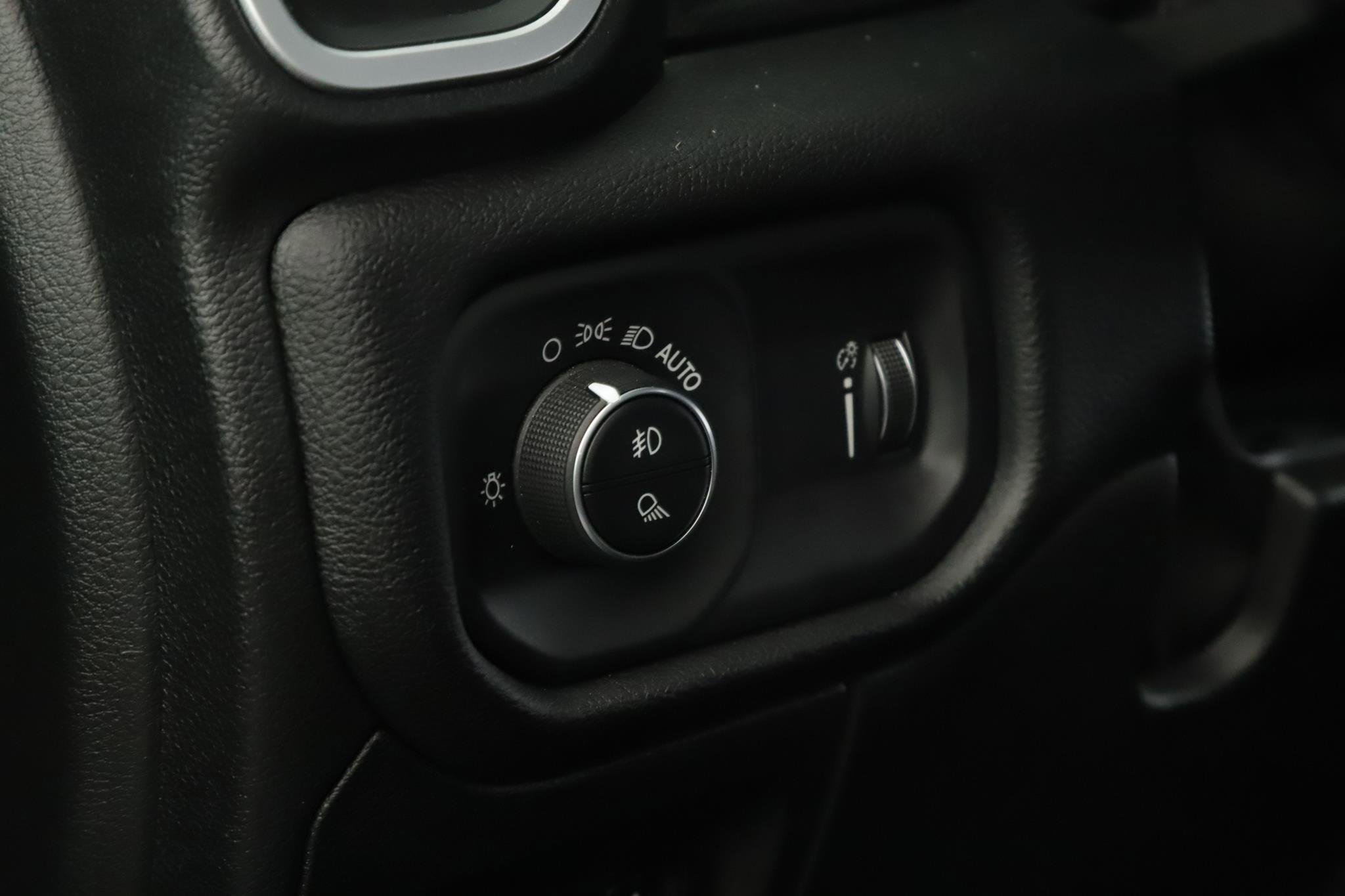 Certified 2022 RAM 1500 Big Horn image 8