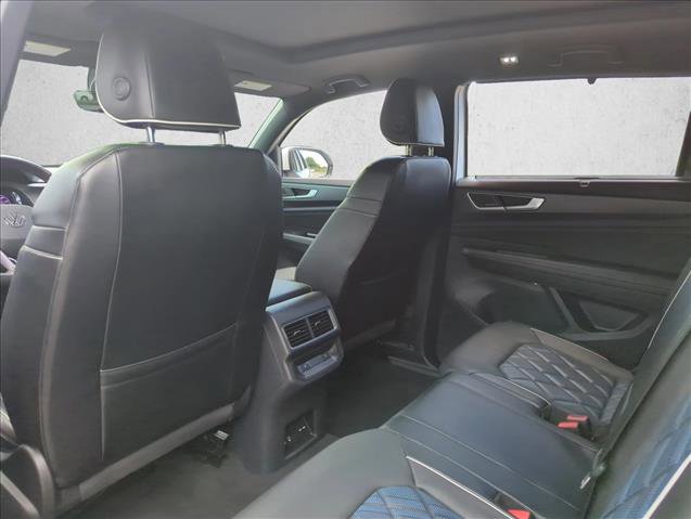 Used 2024 Volkswagen Atlas Cross Sport SEL Premium R-Line image 18